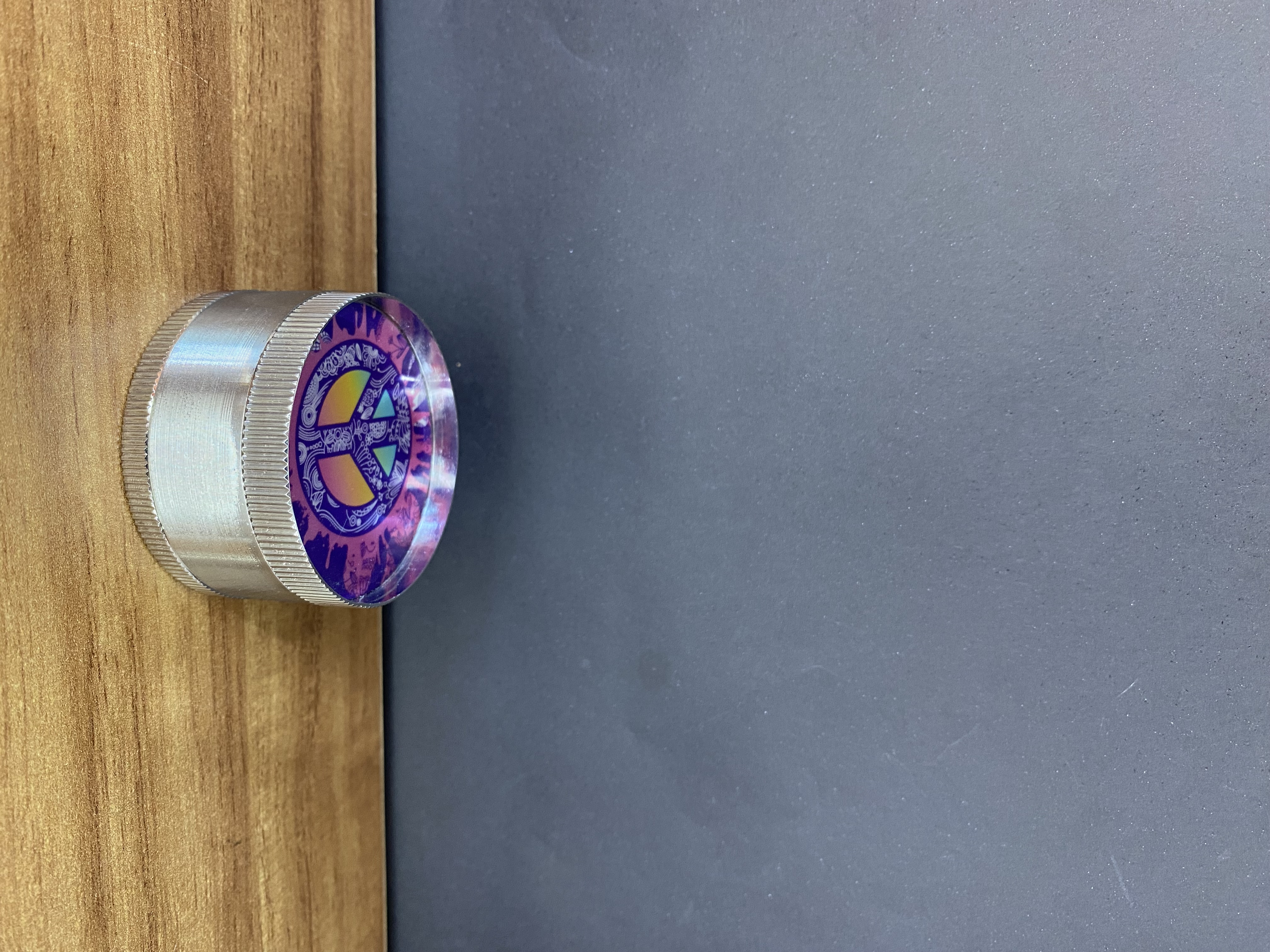 Triturador metal com estampa